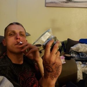 Meet your Posher, Dakota